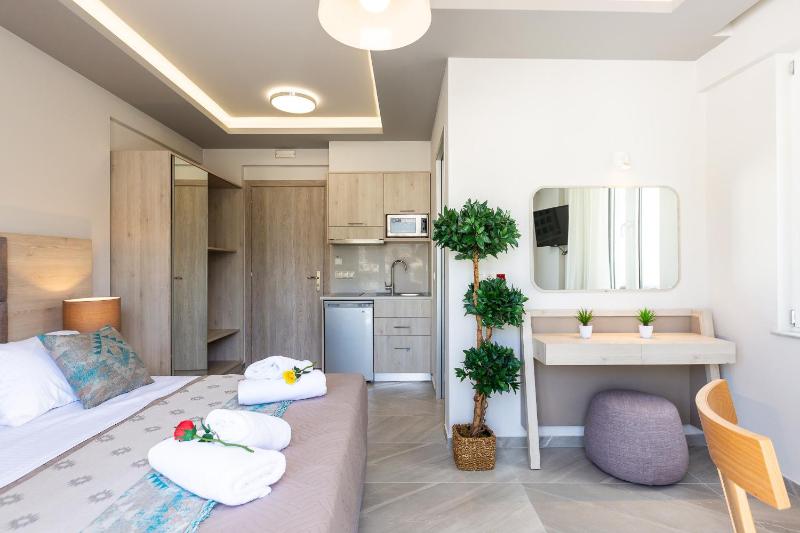 Superior Studio with Sea View image 3