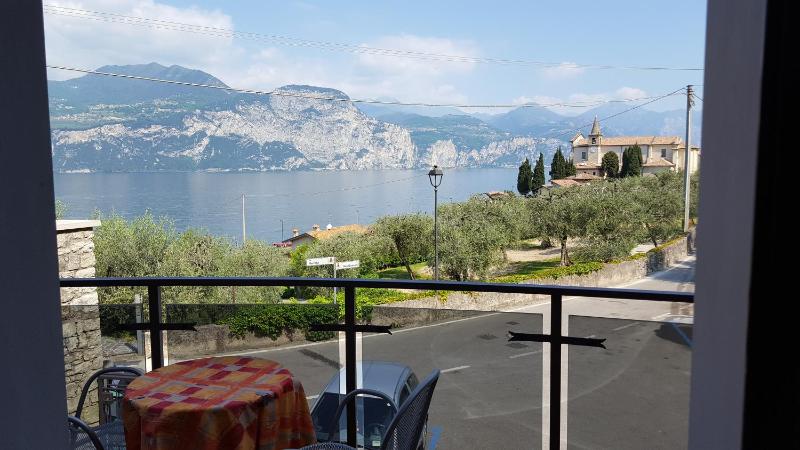 One-Bedroom Apartment image 1