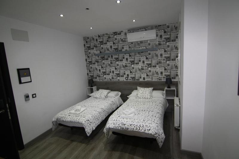 Hostal MH Fuencarral - image 15