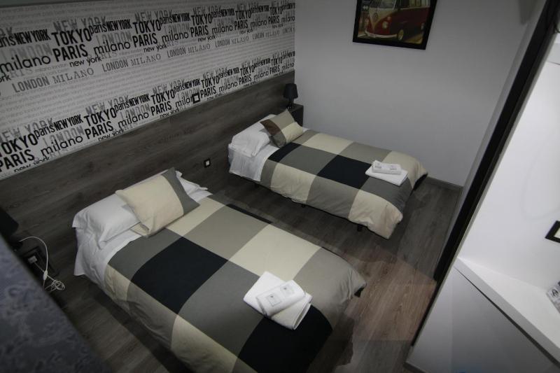 Hostal MH Fuencarral - image 7