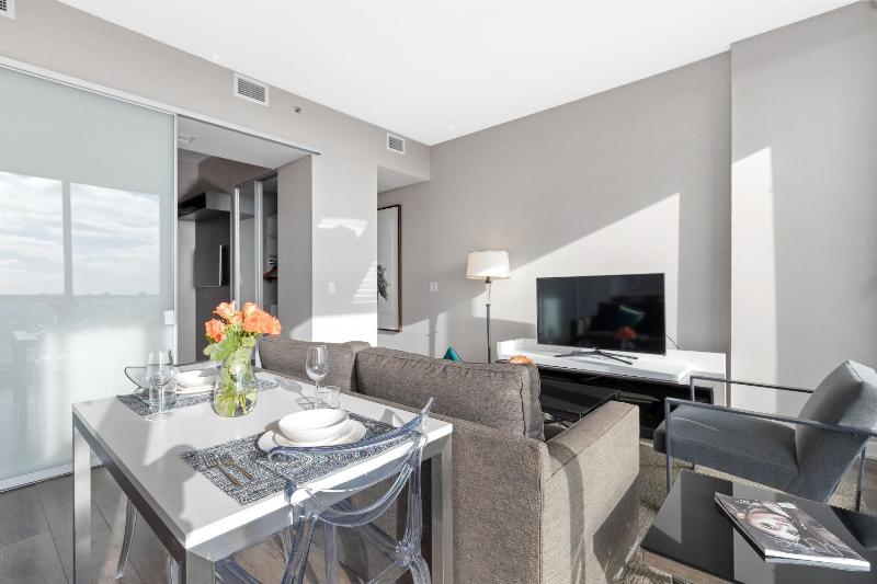 SOHO Residences Lisgar - image 14
