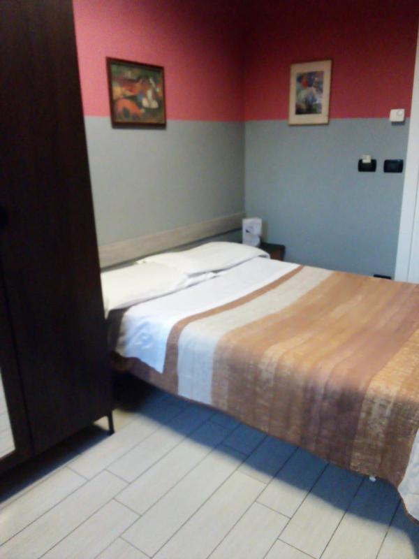 Studio Apartment image 4