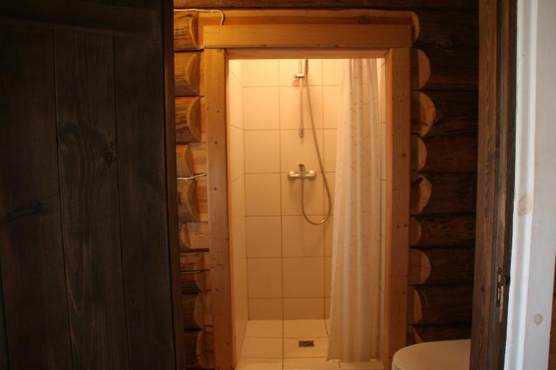Small Twin Room image 4