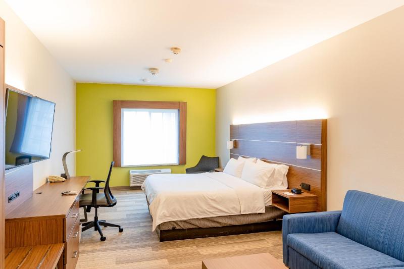 Suite with Two Queen Beds image 1