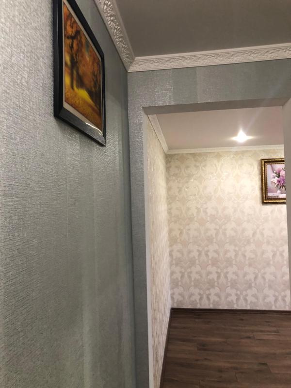One-Bedroom Apartment image 2