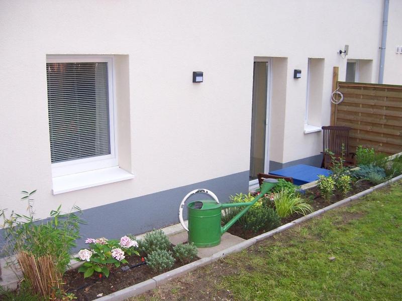 One-Bedroom Apartment with Terrace image 3