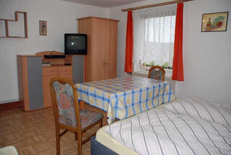 Double Room image 2