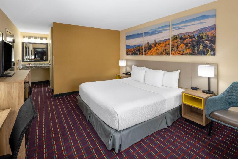 King Room - Disability Access/Non-Smoking image 3