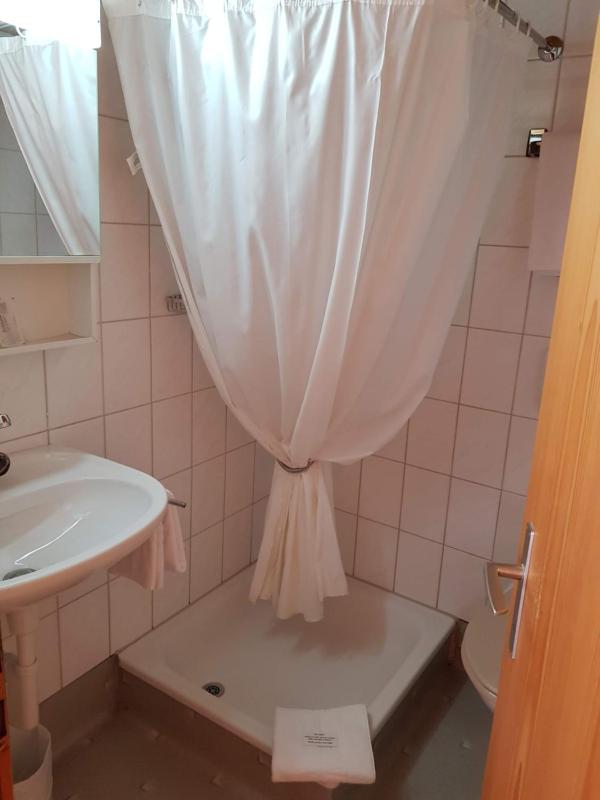 Triple Room image 4