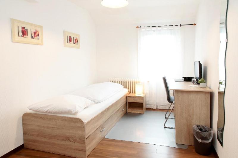 Single Room image 1