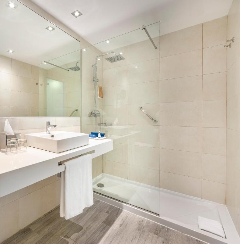 Junior Suite image 2