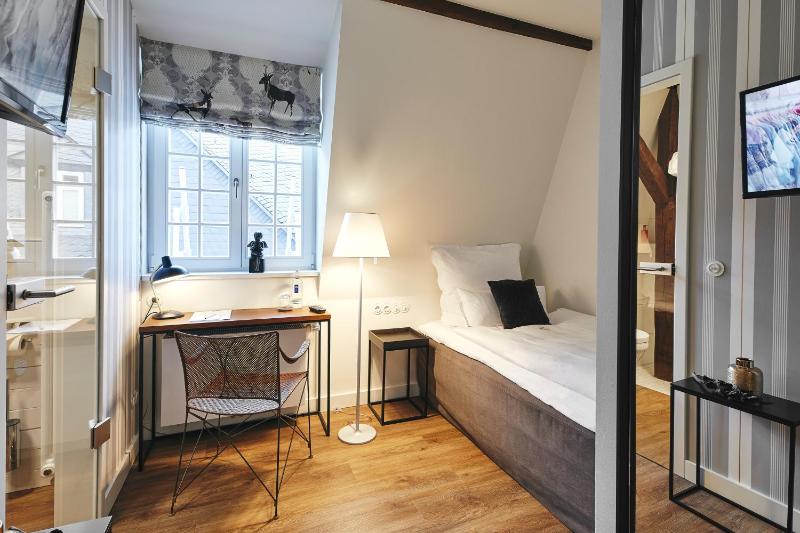 Single Room image 1