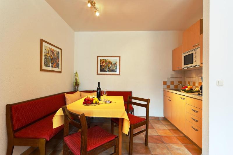 One-Bedroom Apartment image 3