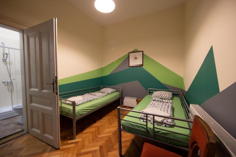 Twin Room with Private Bathroom and Fan image 3