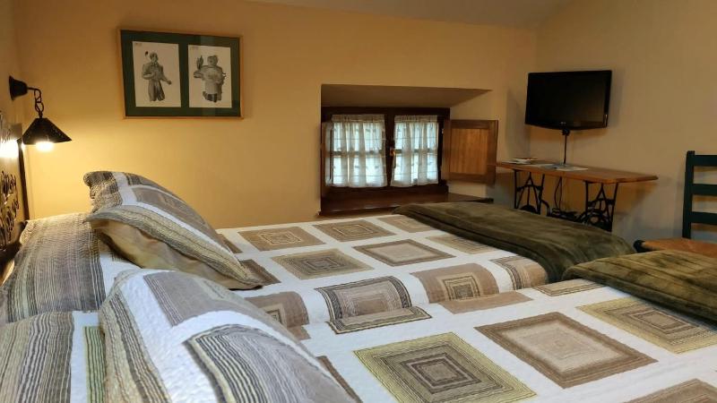 Twin Room image 1