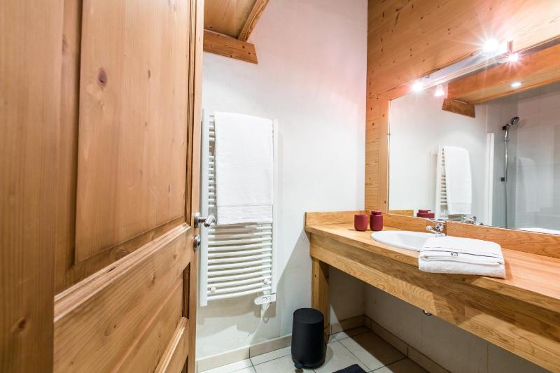 Apartment with Mountain View image 3
