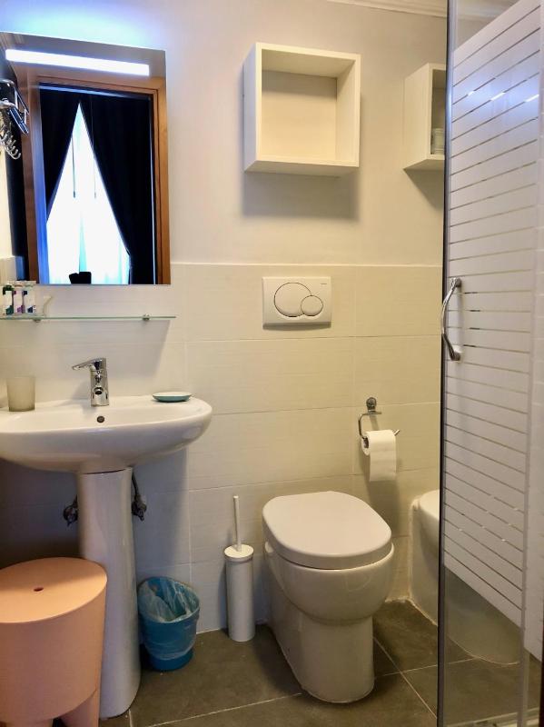 Deluxe Double Room image 4