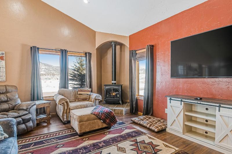 Three Bedroom House image 2