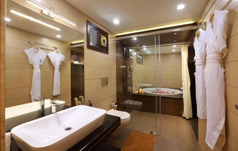 Maliekal Heritance Cherai Beach Cochin - image 36