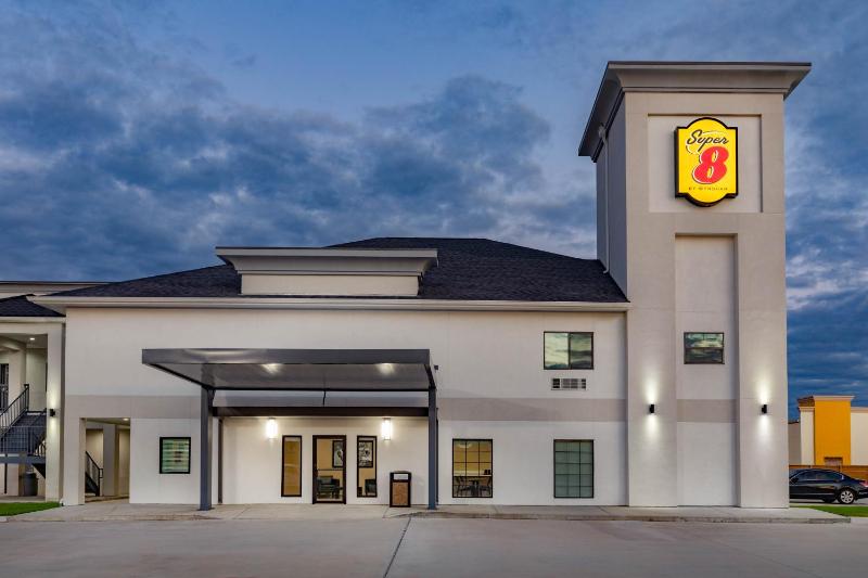 Super 8 by Wyndham Houston NW Beltway 8/West Rd - image 47