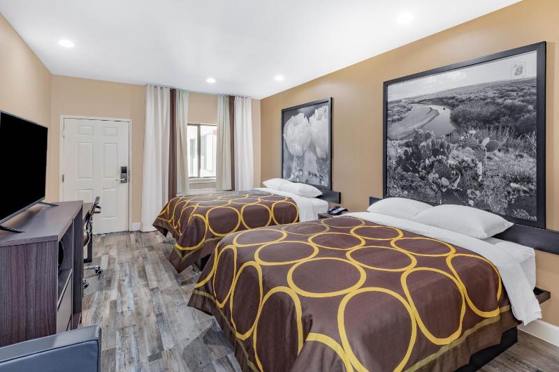 Super 8 by Wyndham Houston NW Beltway 8/West Rd - image 40