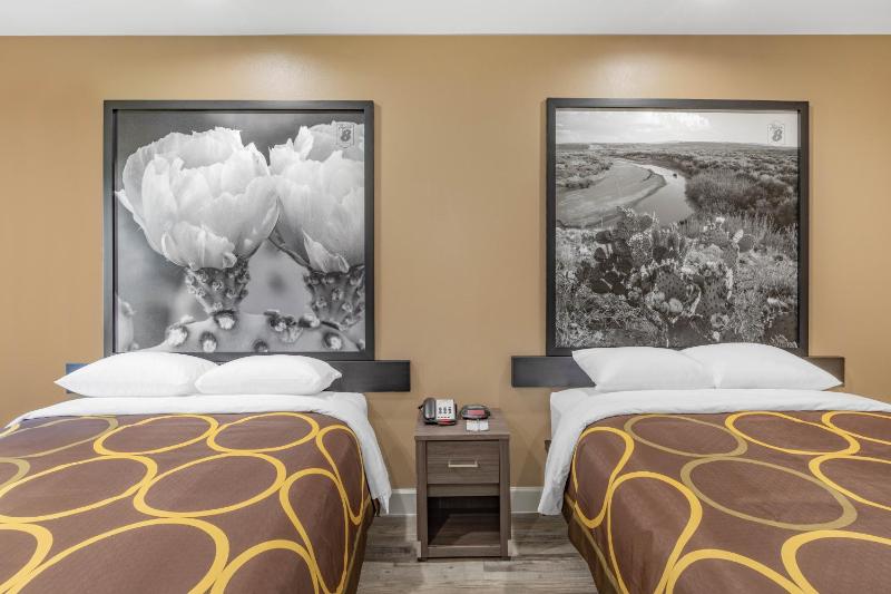 Super 8 by Wyndham Houston NW Beltway 8/West Rd - image 44