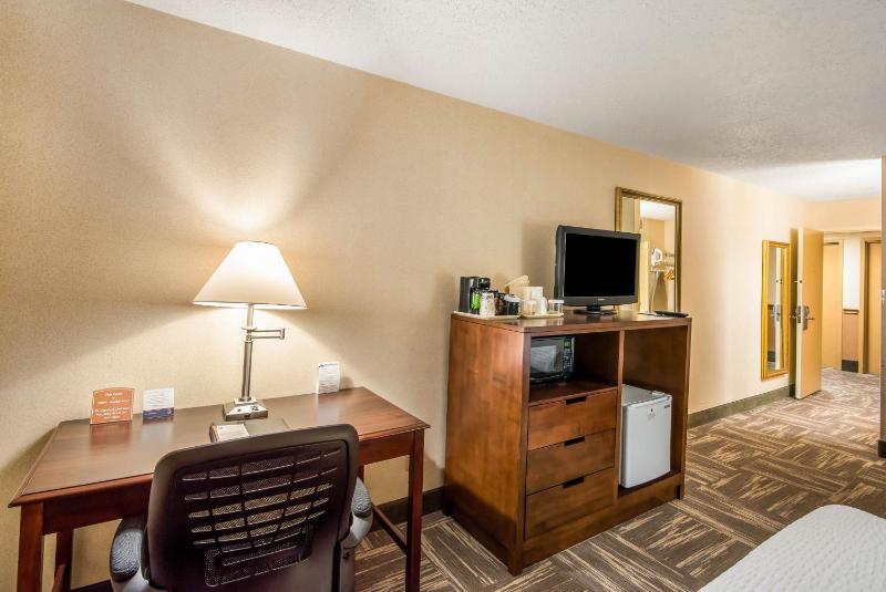 Double Room with Two Double Beds - Non-Smoking image 2