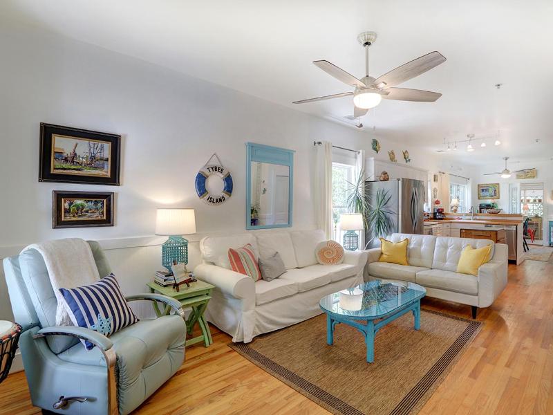 Three-Bedroom Townhouse image 3