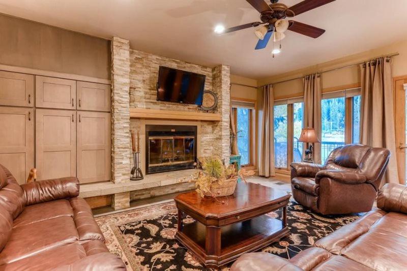Three-Bedroom Condo image 1