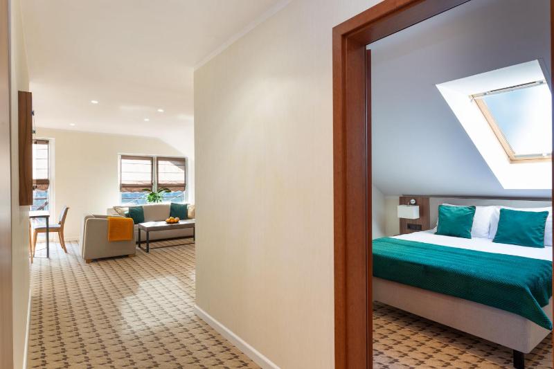 Apartment image 3