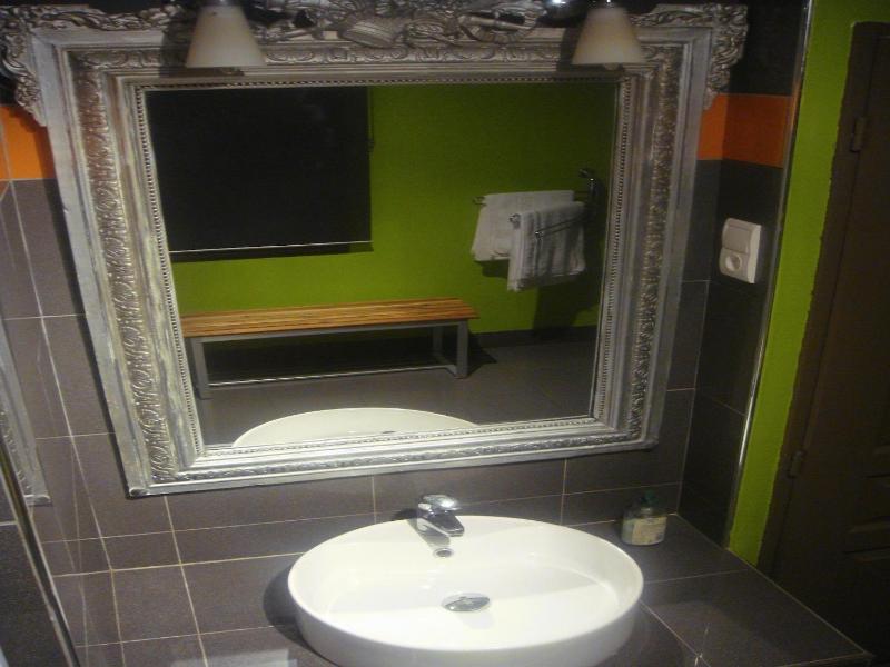 Quadruple Room image 4