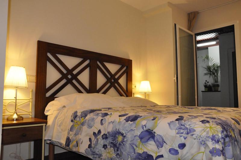 Double Room (interior) image 3