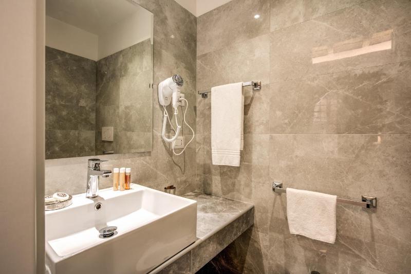 Vite 21 Luxury Room - image 10