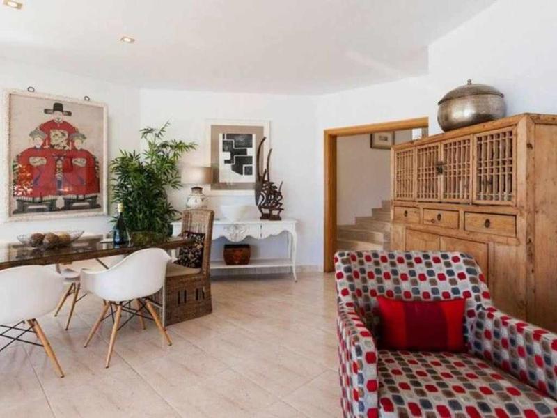 Villa with Sea View image 4