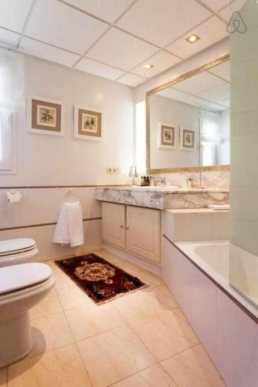 Villa with Sea View image 3