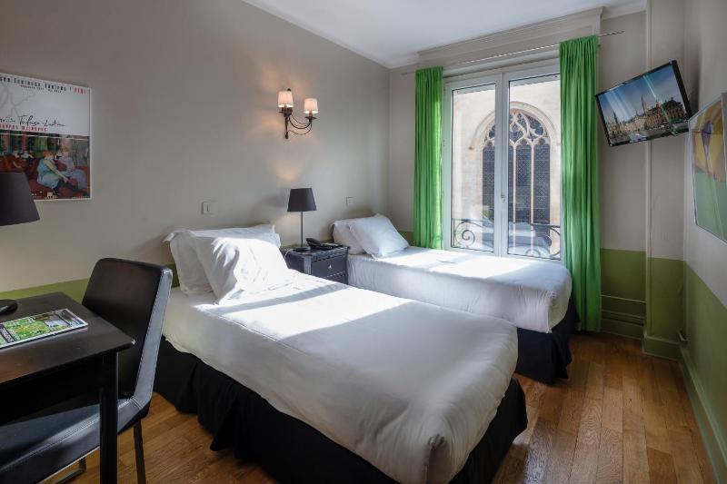 Twin Room image 1