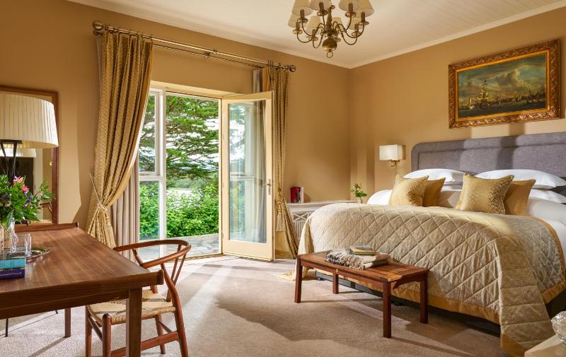 Two-Bedroom House image 3