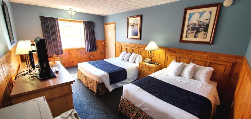 Standard Double Room image 3