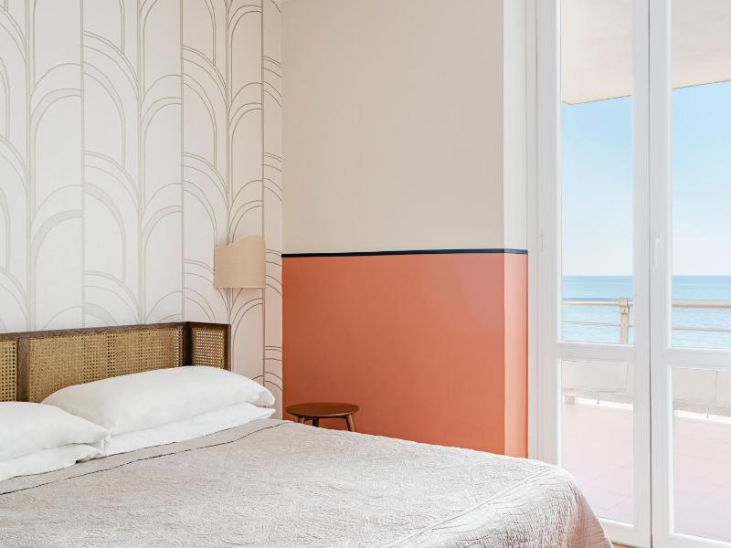 Comfort Triple Room with Sea View image 4