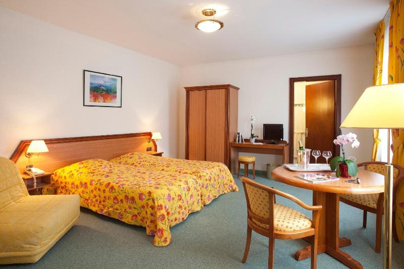 Superior Double Room image 1
