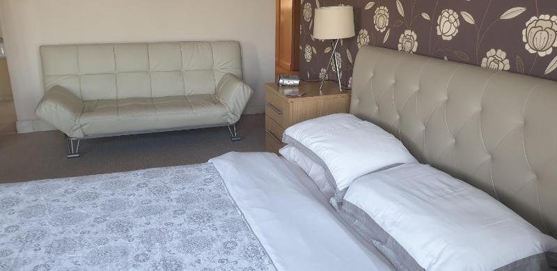 Double Room with Extra Bed image 3
