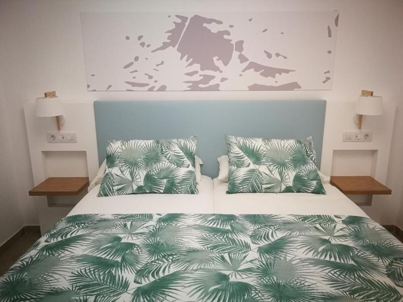 Apartamentos Corona Playa - image 4