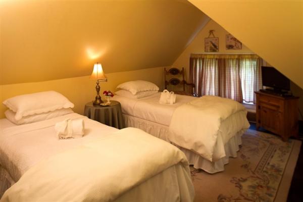 Two-Bedroom Suite image 2