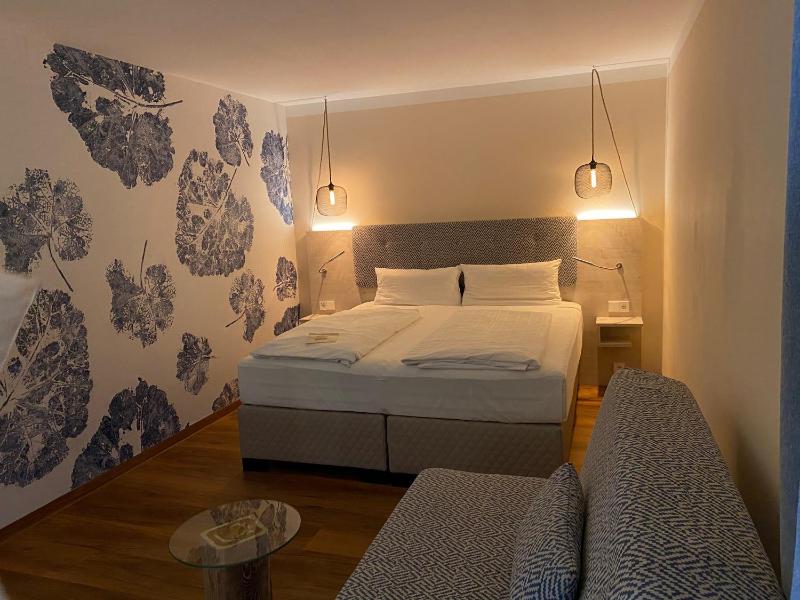 Quadruple Room image 2