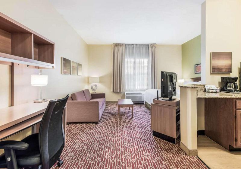 Queen Suite with Sofa Bed - Non-Smoking image 1