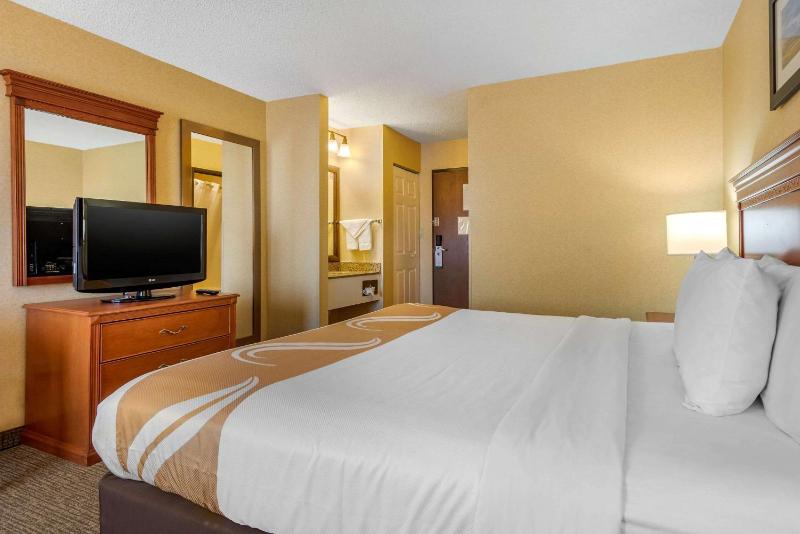 King Room - Non-Smoking image 4