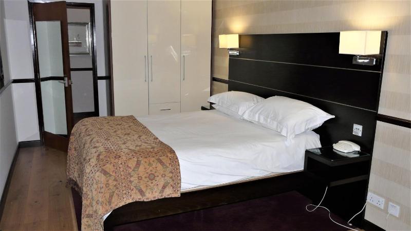 Full Suite Double image 1