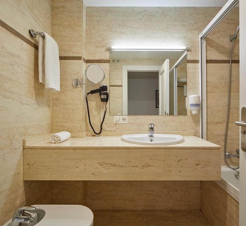 Superior Double or Twin Room image 1