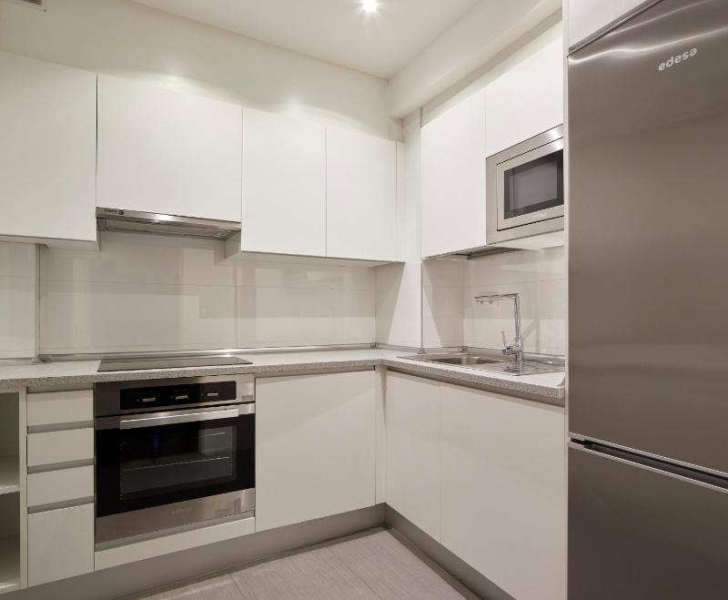 Two-Bedroom Duplex Apartment image 2