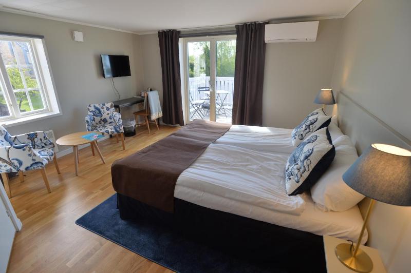 Deluxe Double Room image 3